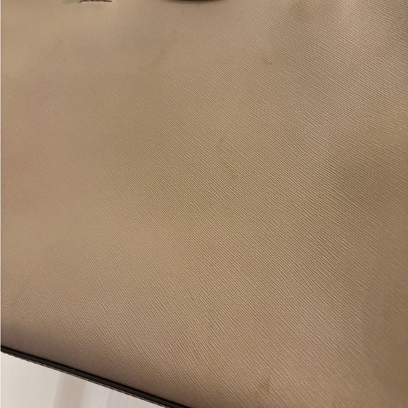 Michael Kors Handbag - Picture 2 of 9